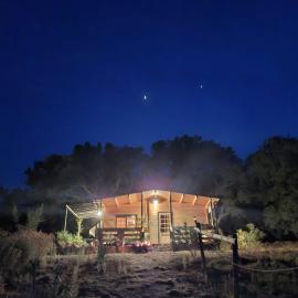 Tiny House nella natura Con Piscina privata "La sughereta", khách sạn ở Calangianus