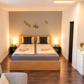 Golden Base, hotell i Villach