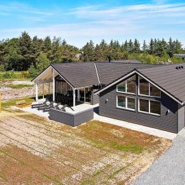 5 star holiday home in Blåvand