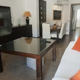 Apartamento en la calle principal cerca del Tajo
