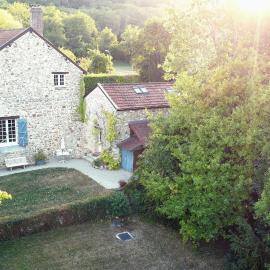 Charmant cottage en Champagne à Beaurepaire, hotelli kohteessa Festigny
