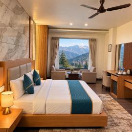 Tata Vista By Vaikunth - McLeod Ganj-Centrally Heated & Air Cooled # Near Mall Road # Big Parking # Lift #Spacious Rooms # Most Awarded # Property Of The Year #, hôtel à Dharamshala
