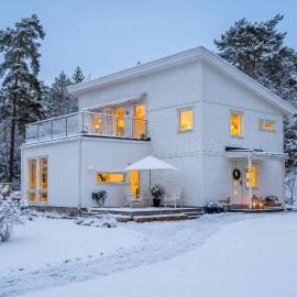Renovated Swedish Villa Lake Views Beach Access
