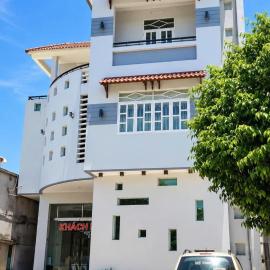 Tony Hotel, hótel í Thăng Bình