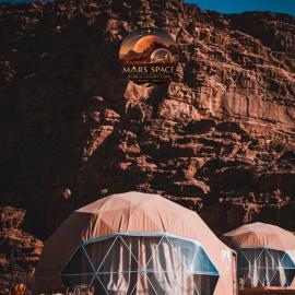 RUM MARS SPACE BUBBLES lUXURY CAMP