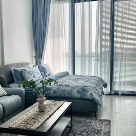 Beachfront sea view Studio Ajmal Makan City private beach access, hotel ad Al Ḩamīdīyah