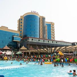 Spring Hotel, hotel em Novxanı