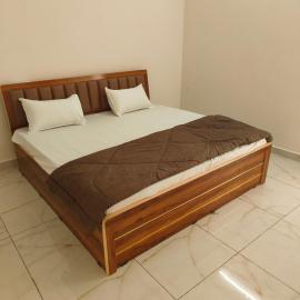 Radhey Homestay - 2Bhk Villa near Shivrajpur beach, хотел в Warwāla