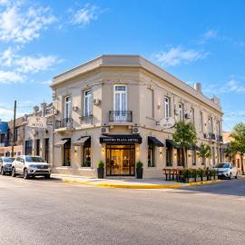 Centro Plaza Hotel
