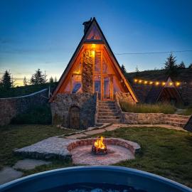 Cabana Balu, hótel í Măguri