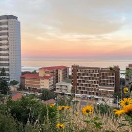 Ocean Village, hotel sa Amanzimtoti