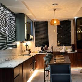 The Keiraville vacation villa, hotell i Aburi