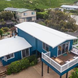Phillip Island - Family Beach home - Sauna - Wi Fi, hotelli kohteessa Surf Beach