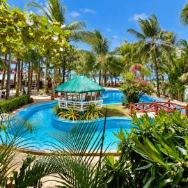 Hollywood Oceanfront Bed & Breakfast, hotel in Mamburao