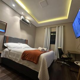 Conforto - Casa completa com ar-cond - Wi-Fi, hotel di Trindade