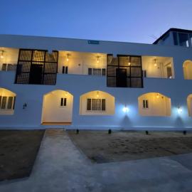 The Silver leaf، فندق في Khadkagaon