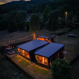 WiNGS Retreat, hotel a Lupşa