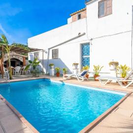 Spacious Villa with Private Pool near La Riera de Gaia