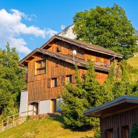 Chalet chaleureux à Courchevel avec vue sur la montagne