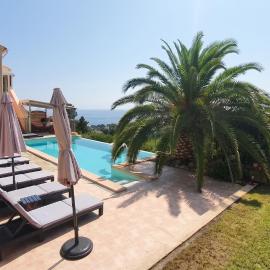 Villa avec vue sur la mer à Sari-Solenzara, piscine privée