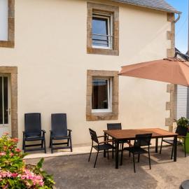 Maison charmante près de Cast avec jardin et activités