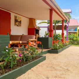 Charming house with sea view in Foulpointe + Enclosed garden.