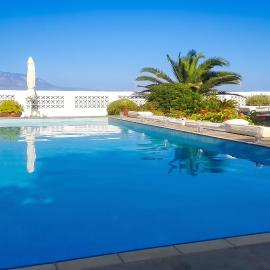 Elegant villa with sea view in Nerantza, private pool