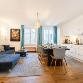 Spacious Apartment in Central Basel near Rhine - Special TOP LUX 14 Apartment, Basel, up to 8 guests, ξενοδοχείο στη Βασιλεία