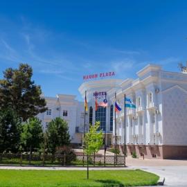 MAQOM PLAZA, хотел в Shahrisabz
