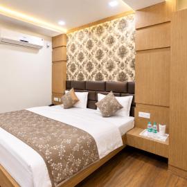 Hotel G Stay Continental Near Bus Stand & Vishwanath Temple # Free Wife and Parking - Chetganj Varanasi, hotell sihtkohas Kashi