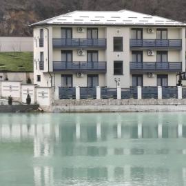 Hotel Alibabin Raj, khách sạn ở Konjic