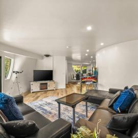 Vail Dome Hot Tub + Skier Parking + Sleeps 10