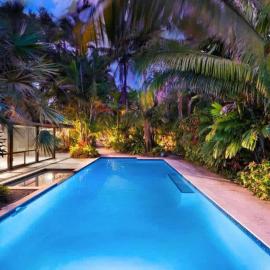 Tropical Oasis Renovated 3BR Home Heated Pool BBQ