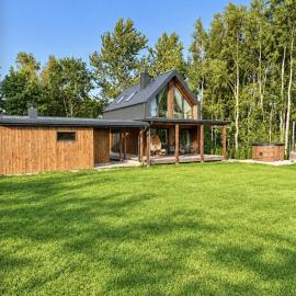 Chill domek I prywatna sauna i balia 3km do morza – hotel w Grzybowie