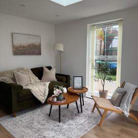 Gatwick located modern guesthouse with parking