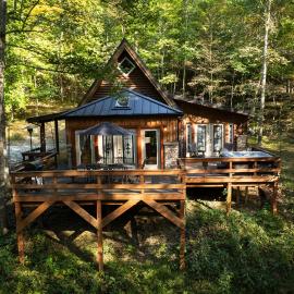 New Hot Tub - Diamond Creek Cabin Sleeps Up to 6, ξενοδοχείο σε Gallipolis