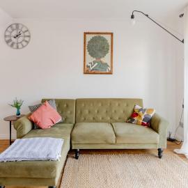 Luxury 2 bed House with 3 beds,Free Parking in Dartford close to Train Station, Bluewater Mall, 25mins to London City Airport &London