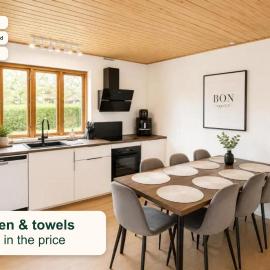 The Storks - Cozy 3 bedroom property in Odense - Full Kitchen - 2026 renovated - Free Parking