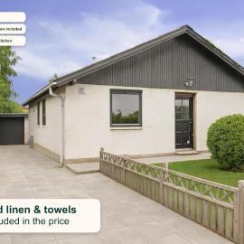 The Lucky Peer - 120m2 house 4 bedroom house - full kitchen & free parking