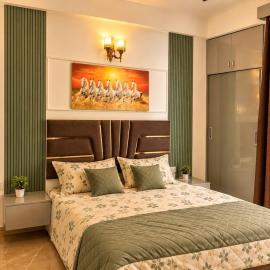 The Calista Peaceful Couple's Stay & Office Nook