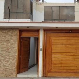 Casa de 2 pisos con cochera y vista al parque, hotell i Chiclayo