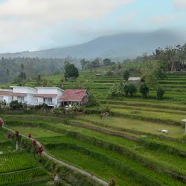 Santya Loka Lodge & Twin Waterfall, hotelli kohteessa Jatiluwih
