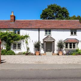 Cotswold Country Village Retreat