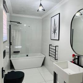 Madzivha Luxury Villas and Hotel