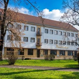 Parkhotel Terezín、テレジーンのホテル