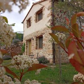 Casa rural El Cubo de Sebastián, con amplio jardín y bonitas vistas al valle del Mijares, מלון בOlba