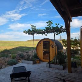 Ferienwohnung Geyer - NEU! mit Fasssauna und Außendusche - Altmühltal, hotelli kohteessa Rennertshofen