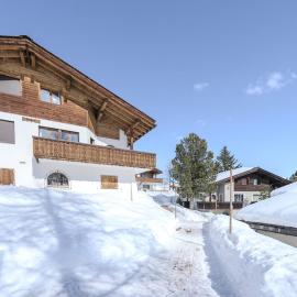 Chalet Marmotta 2 by Arosa Vacations, Privates Familienhaus direkt an der Skipiste