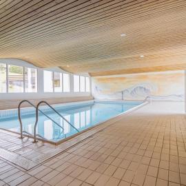 Rehwiesa A11 by Arosa Vacations, Direkt vor der Skipiste & mit Pool