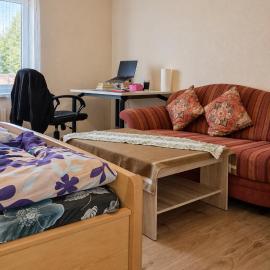 Guest Room with Private Bath and Desk - Free Parking